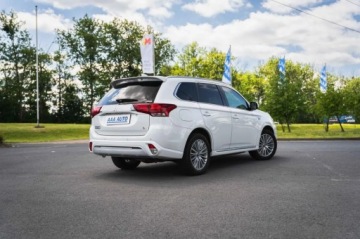 Mitsubishi Outlander III SUV PHEV Facelifting 2020 2.4 PHEV 224KM 2020 Mitsubishi Outlander 2.4 PHEV, Salon Polska, zdjęcie 4
