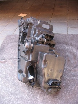 Skoda Octavia III лифт светодиодный фонарь правый 5E1941016D