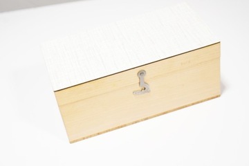 Слайды в деревянной коробке. Произведения искусства