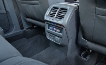 Volkswagen Tiguan II SUV 2.0 TDI 150KM 2019 Volkswagen Tiguan 2,0 TDI 150 KM DSG FULL LED BI-Xenon Nawigacja HIGH-LINE, zdjęcie 26
