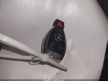 Mercedes GLK 2015 Mercedes-Benz GLK 2015 r., 3,5L 350 4MATIC 3.5 Benzyna 302KM, zdjęcie 12