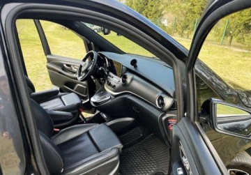 Mercedes Klasa V W447 Długi Facelifting 2.0 250d 190KM 2022 Mercedes-Benz Klasa V BEZWYPADKOWY, serwis ASO, AVANTGARDE, 4X4 hak, 8 osob, zdjęcie 8