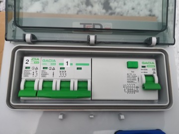 Корпус распределительного устройства закреплен и готов