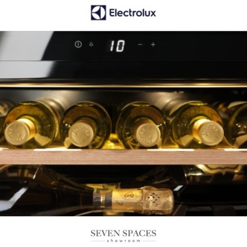 ELECTROLUX KBW5X винный шкаф, ЧЕРНЫЙ