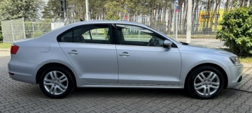 Volkswagen Jetta VI Sedan 1.6 TDI CR DPF 105KM 2013 Volkswagen Jetta Climatronic PDC Navi Gwarancja, zdjęcie 4