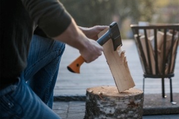 Плотницкий топор Fiskars для колки дров X10 S, маленький топор 44,5 см