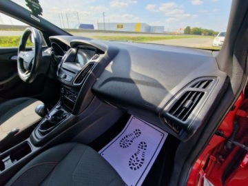 Ford Focus III Hatchback 5d facelifting 1.0 EcoBoost 125KM 2017 Ford Focus 1.0 EcoBoost 125Ps ST-Line Navi Kamera Piekny Gwarancja 125KM, zdjęcie 22