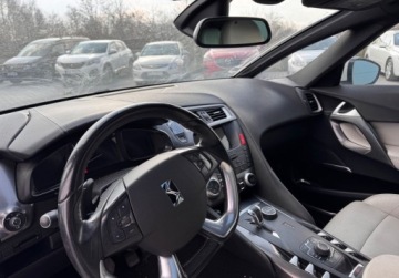 DS 5 Hatchback (Citroen) 2.0 HDi Hybrid4 200KM 2014 Citroen DS5 Bezwypadekserwisfull wersja4x4 2.0 Hybryda 200KM, zdjęcie 13