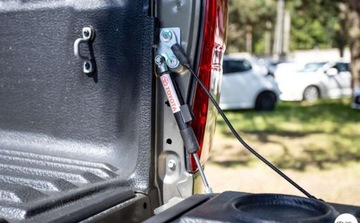 Toyota Hilux VIII Podwójna kabina Facelifting 2.8 D-4D 204KM 2024 Toyota Hilux Active Automat Wyprzedaz 2024 HAK 2.8 Diesel 204KM, zdjęcie 9