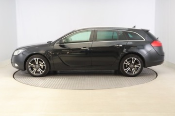 Opel Insignia I Sports Tourer 2.0 CDTI BiTurbo ECOTEC 195KM 2013 Opel Insignia 2.0 BiTurbo CDTI, 191 KM, 4X4, zdjęcie 2