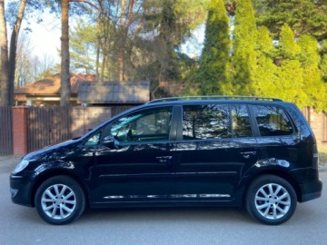 Volkswagen Touran I 1.4 TSI 140KM 2009 Volkswagen Touran 1.4b Automat DSG Grzane Fotele Tempomat Hak 1.4 Benzyna, zdjęcie 7