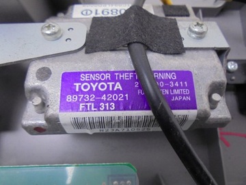 LAMPA OSVĚTLENÍ KABINY 89732-42021 TOYOTA RAV4 III