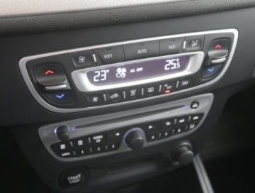 Renault Megane III Grandtour 1.6 16v 110KM 2011 Renault Megane 1.6 16V, Navi, Klima, Klimatronic, zdjęcie 11