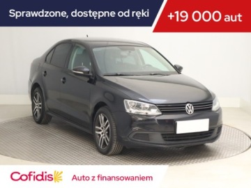 Volkswagen Jetta VI Sedan 1.6 TDI CR DPF 105KM 2012