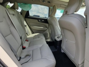 Volvo XC60 II Crossover Plug-In Facelifting 2.0 T8 455KM 2022 Volvo XC 60 2022 r., 2,0L T8 RECHARGE INSCRIPTION 2.0 Hybryda 455KM, zdjęcie 10