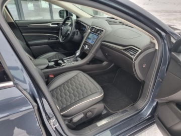Ford Mondeo V Kombi Facelifting 2.0 Hybrid 187KM 2019 FORD MONDEO 2.0 Hybrid Vignale Panorama Zarejestrowany Bezwypadek, zdjęcie 9