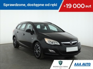 Opel Astra J Sports Tourer 1.4 Turbo ECOTEC 140KM 2012 Opel Astra 1.4 T, Navi, Klima, Parktronic