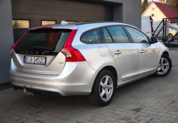 Volvo V60 I Kombi Facelifting 2.0 D2 DRIVE-E 120KM 2018 Volvo V60 Volvo V60 D2 Drive-E Momentum 2.0 Diesel 120KM, zdjęcie 2