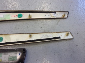 R230 SL 55 AMG DECOR ПРАВАЯ НАКЛАДКА КАРБОН КАРБОН