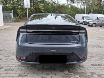 Toyota Prius V (XW60) 2.0  Hybrid Dynamic Force Plug-in 223KM 2025 Od ręki - Prestige 2.0 Hybrid Plug-in 223KM | Podgrzewane fotele!, zdjęcie 4