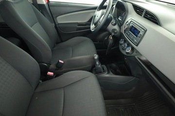 Toyota Yaris III Hatchback 5d Facelifting 1.0 VVT-i 69KM 2017 Toyota Yaris 1.0 VVT-i, Salon Polska, Serwis ASO, zdjęcie 6