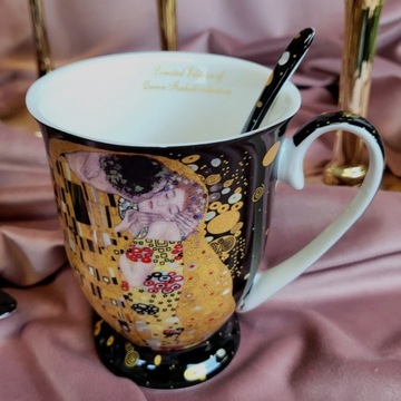 КРУЖКА KLIMT KISS 300МЛ В КОРОБКЕ