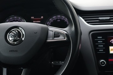 Skoda Octavia III Kombi Facelifting 2.0 TDI 150KM 2019 Skoda Octavia 2.0 TDI, Salon Polska, Klima, zdjęcie 17