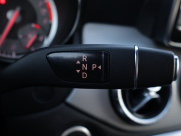 Mercedes CLA C117 Coupe 2.0 250 211KM 2013 Mercedes CLA 250, Salon Polska, Automat, Skóra, zdjęcie 19