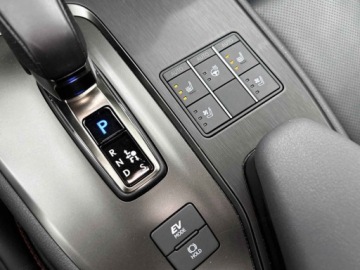 Lexus UX Crossover Facelifting 2.0 300h 199KM 2025 Od ręki - 300h F Sport 2.0 Hybrid Dynamic Force 199KM | Podgrzewane fotele!, zdjęcie 8