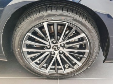 Lexus ES VII (XV70) Sedan Facelifting 300h 218KM 2025 Od ręki - 300h Business Edition 2.5 E-CVT 218KM | Szyberdach!, zdjęcie 18