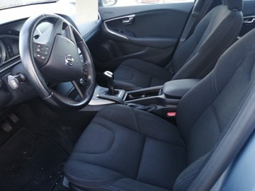 Volvo V40 II Hatchback Facelifting 2.0 D2 120KM 2018 Volvo V40 II 2.0 2,0 bezwypadkowy, serwisowany, zdjęcie 13