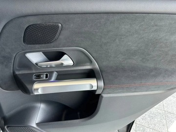 Mercedes GLB SUV Facelifting 2.0 220 190KM 2025 MERCEDES-BENZ GLB 220 4-Matic AMG Line 2.0 (190KM) 2025, zdjęcie 12