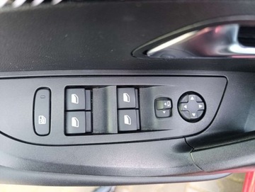 Peugeot 2008 II SUV 1.2 PureTech 100KM 2023 Peugeot 2008 Peugeot 2008 1.2 Benzyna 100KM Allure FV23 Gwarancja Fabryczna, zdjęcie 35