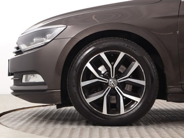 Volkswagen Passat B8 Variant 2.0 TDI 150KM 2015 VW Passat 2.0 TDI, Salon Polska, Serwis ASO, zdjęcie 14