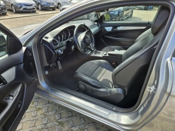 Mercedes Klasa C W204 Limuzyna 1.8 180 CGI BlueEFFICIENCY 156KM 2011 Mercedes C 180 1,8 benzyna 156KM coupe automat, zdjęcie 4