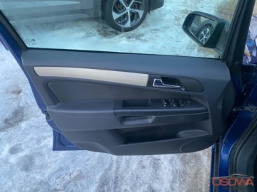 Opel Zafira B 1.8 ECOTEC 140KM 2008 Opel Zafira 1.8 Benz. 7 osobowy szklane dachy xenon lesny zadbany polecam, zdjęcie 21