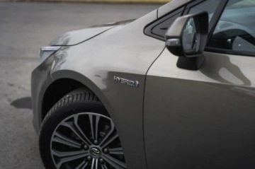 Toyota Corolla XII TS Kombi 1.8 Hybrid 122KM 2019 Toyota Corolla 1.8 Hybrid, Salon Polska, zdjęcie 11