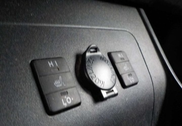 Toyota Prius III 2013 Toyota Prius Plug-In Okazja 1.8 Hybryda Plug-in 100KM, zdjęcie 28