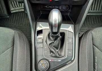 Volkswagen Tiguan II SUV 2.0 TDI 190KM 2020 Volkswagen Tiguan R-LINE 4MOTION DSG Navi Led 3xKlimatronik 2xPDC Alcantar, zdjęcie 17