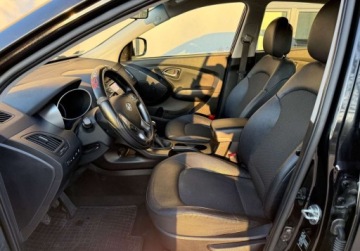 Hyundai ix35 SUV Facelifting 1.6 GDI 135KM 2015 Hyundai ix35 salon PL bezwypadkowy oryginalny niski przebieg od emeryta, zdjęcie 12