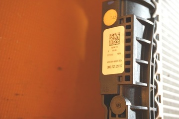 AUDI A4 8W B9 66KM CHLADIČ VODY ORIGINÁLNÍ 8W0121251K