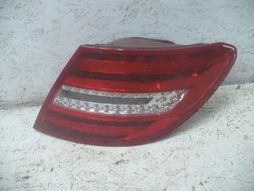 Mercedes C W204 LIFT PRAWA TYŁ 2048204164 LED USA LAMPA