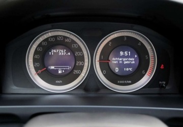 Volvo V60 I Kombi 2.0 D3 163KM 2011 Volvo V60 D3_ Automat_ Hak_ Skory_ Nawigacja_ 2.0 Diesel 163KM, zdjęcie 17