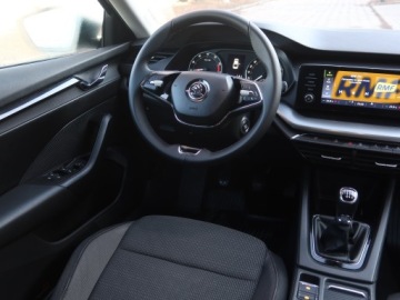 Skoda Octavia III Liftback Facelifting 1.5 TSI ACT 150KM 2020 Skoda Octavia 1.5 TSI, Salon Polska, zdjęcie 6