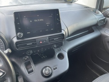 Opel Combo E Kombivan 1.5 Diesel 131KM 2020 Opel Combo Life Niepełnosprawnych inwalida PFRON, zdjęcie 19