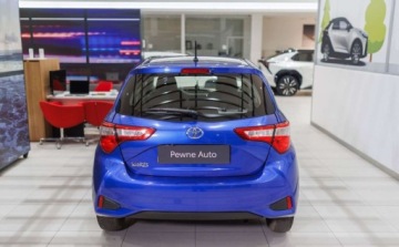 Toyota Yaris III Hatchback 5d Facelifting 2017 1.5 Dual VVT-iE 111KM 2017 Toyota Yaris 1.5 Premium 1.5 Benzyna 111KM, zdjęcie 10