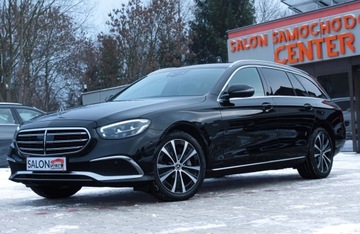 Mercedes Klasa E W213 2021 Mercedes E300de 306ps Lift Exclusive ACC hak Drive Pilot Blis Webasto Skóra