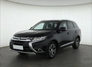 Mitsubishi Outlander III SUV Facelifting 2015 2.0 MIVEC 150KM 2016 Mitsubishi Outlander 2.0, Salon Polska, zdjęcie 1