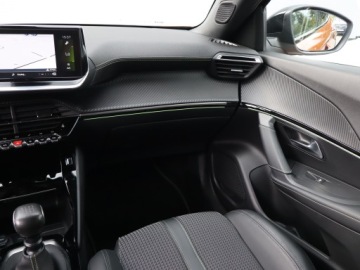 Peugeot 2008 II SUV 1.2 PureTech 130KM 2020 Peugeot 2008 1.2 PureTech, Salon Polska, zdjęcie 7