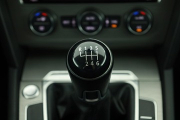 Volkswagen Passat B8 Variant 1.4 TSI BlueMotion Technology ACT 150KM 2017 VW Passat 1.4 TSI, Salon Polska, Navi, Klima, zdjęcie 14